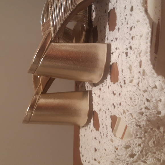 NEW CHARLES DAVID sandals - Picture 5 of 5